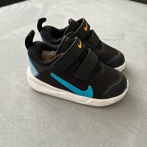 NEW Nike Omni Toddler Sneakers